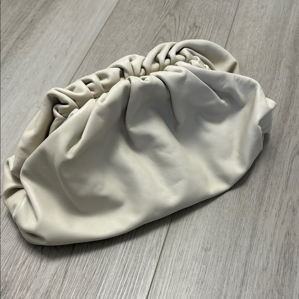 Bottega Cream Clutch Bag - Picture 2 of 8